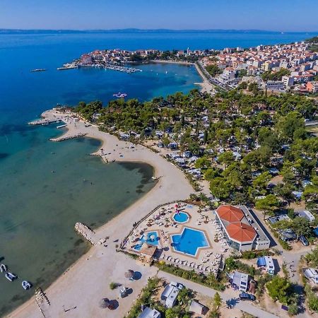 Apartment Gamma With Hydromassage Mini Pool Near Split Zrnovnica ภายนอก รูปภาพ