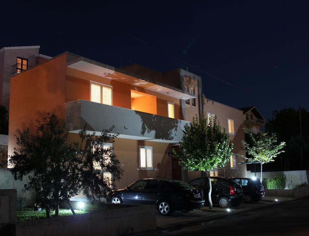 Apartment Gamma With Hydromassage Mini Pool Near Split Zrnovnica ภายนอก รูปภาพ