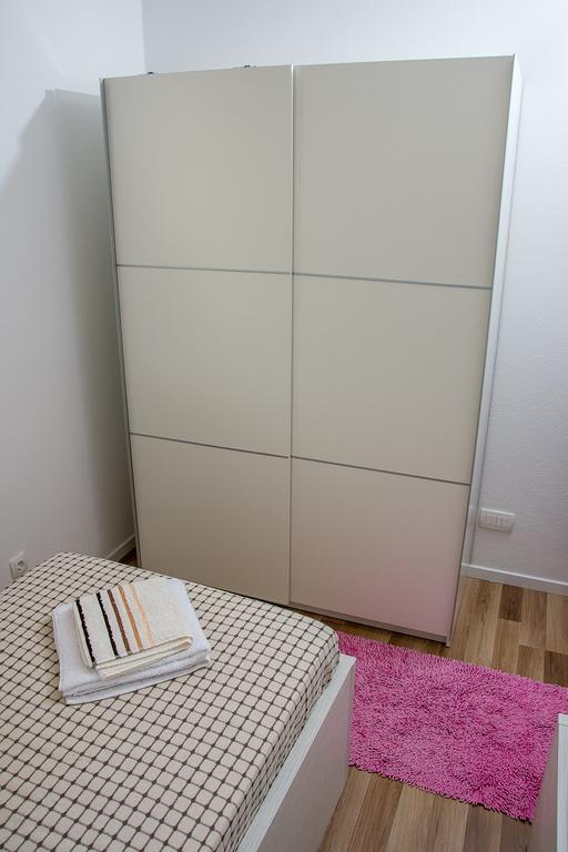 Apartment Gamma With Hydromassage Mini Pool Near Split Zrnovnica ภายนอก รูปภาพ