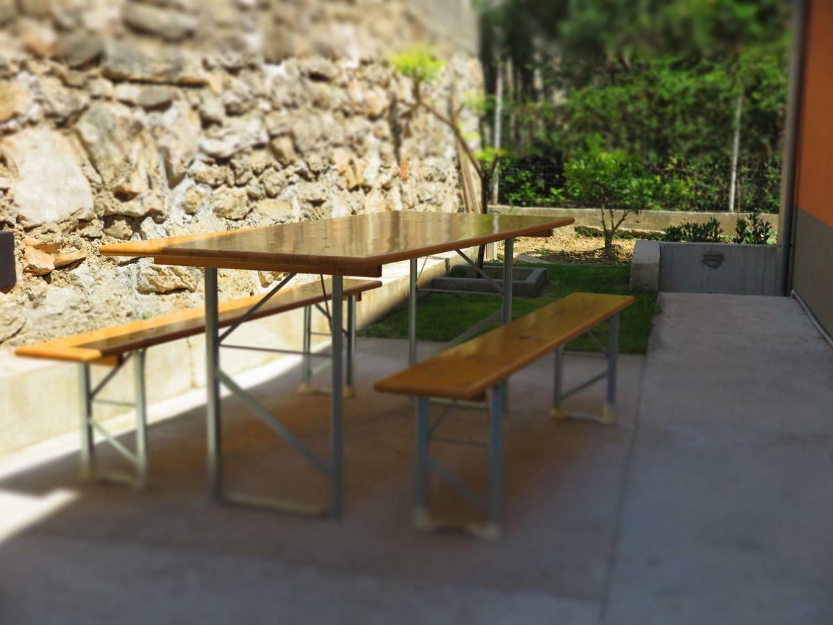 Apartment Gamma With Hydromassage Mini Pool Near Split Zrnovnica ภายนอก รูปภาพ